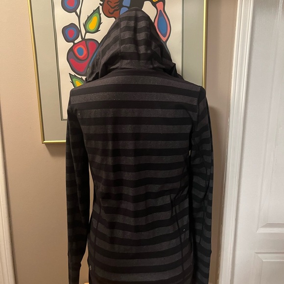 2/$50 Lululemon Stride Jacket - Size 10 - Black Micro Macro Stripe (As is) - Picture 8 of 12